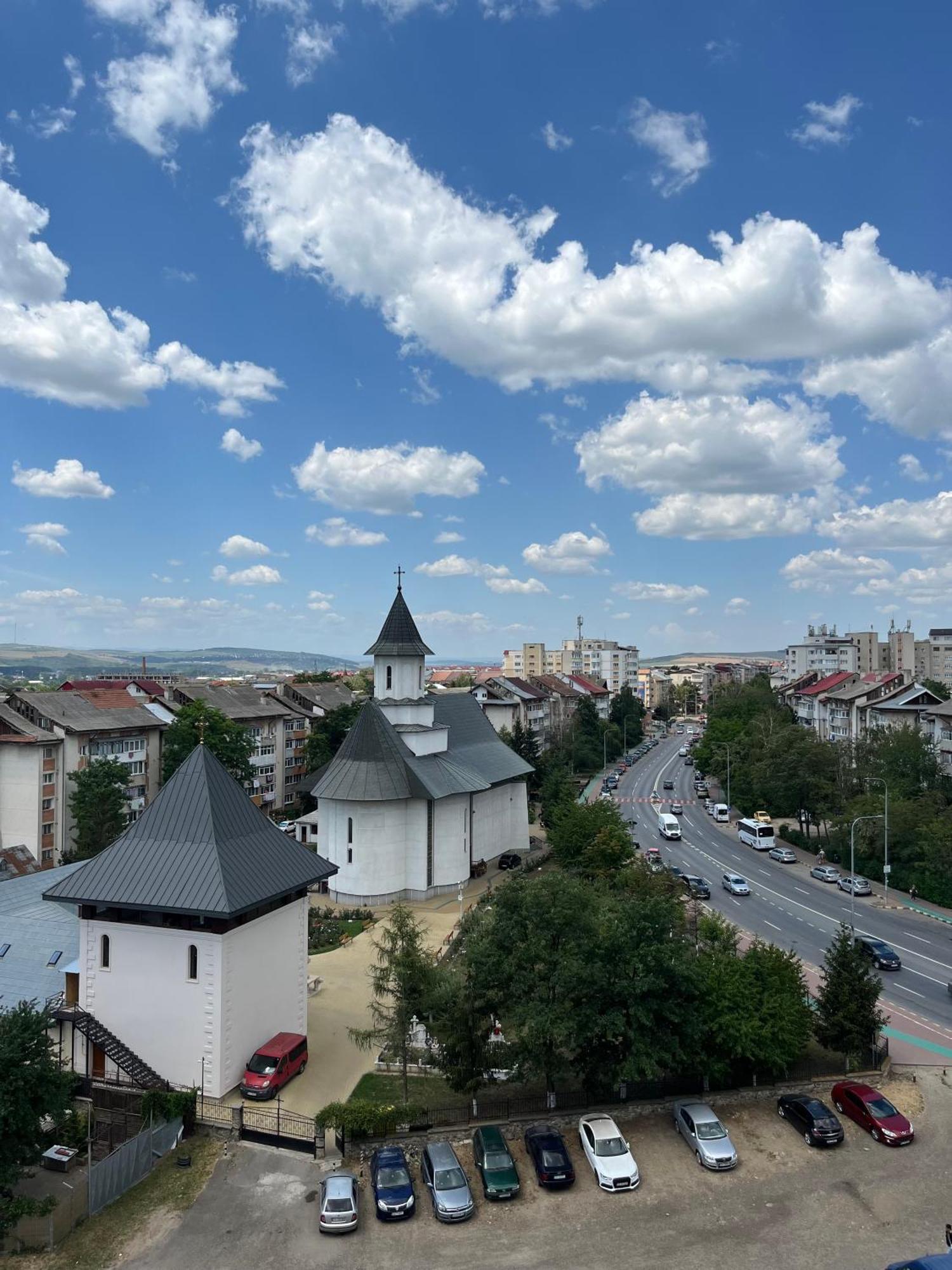 Apartament Nou Neo Tower Σουκεάβα Εξωτερικό φωτογραφία
