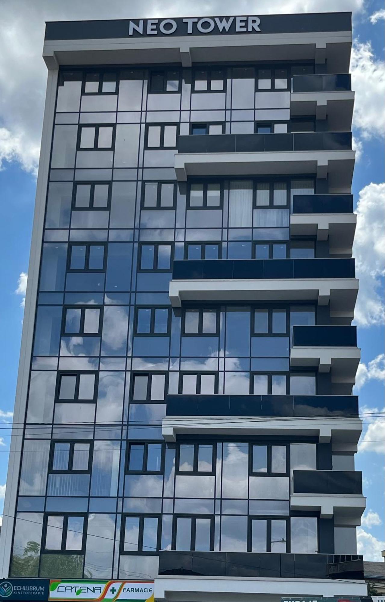 Apartament Nou Neo Tower Σουκεάβα Εξωτερικό φωτογραφία